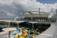 207AIDAbella Pooldeck