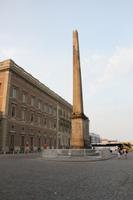 220Stockholm - Obelisk und Schloss