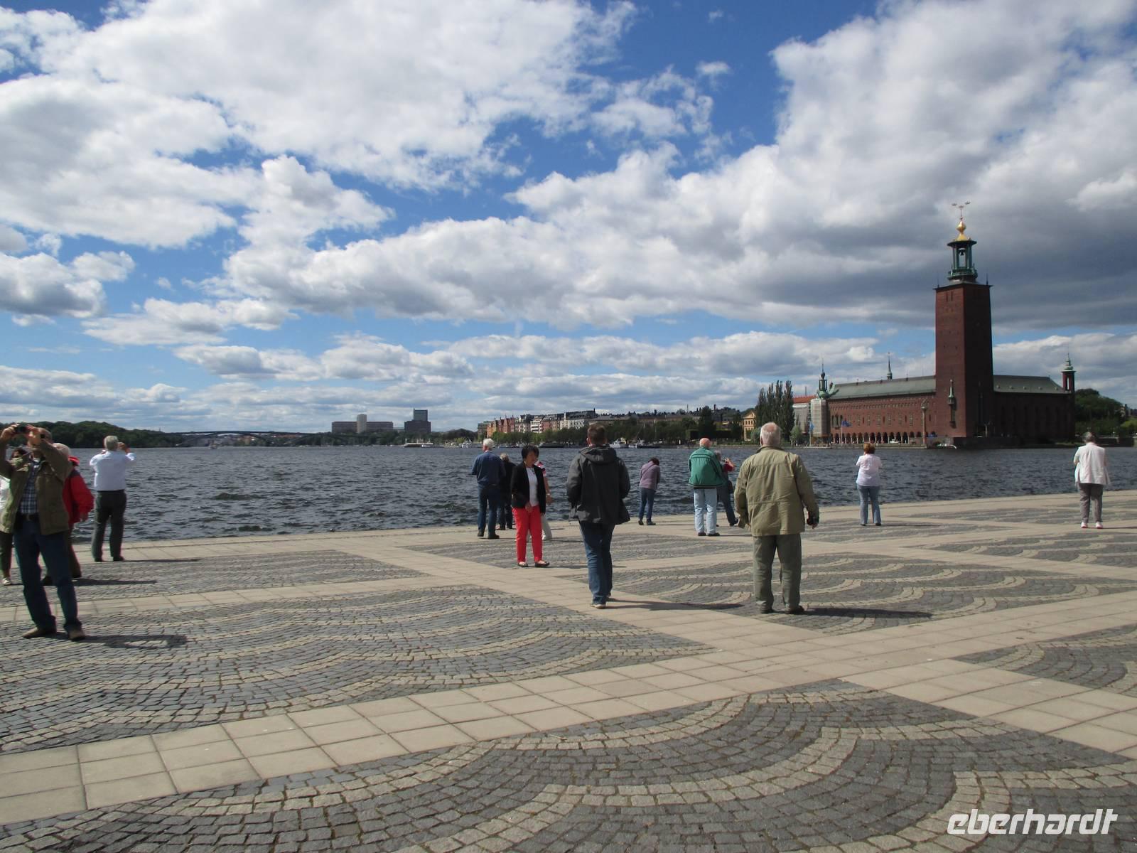 Blick auf das Stadshuset von der Altstadt aus