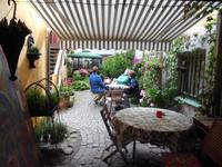 In Tallin saß es sich gemütlich bei Rhabarberkuchen