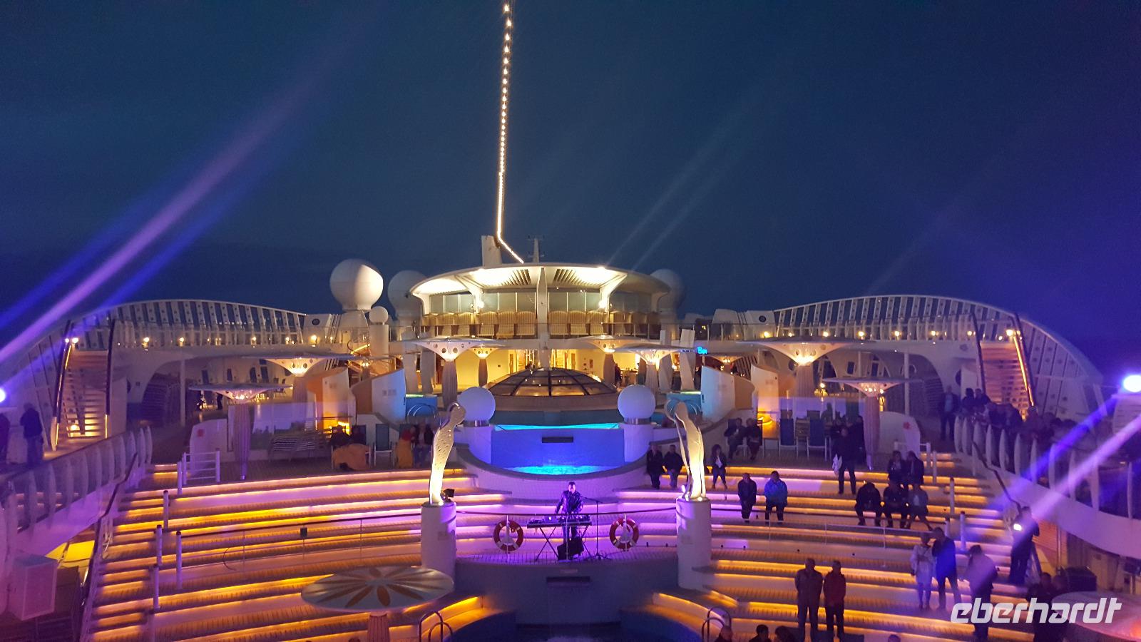 Pooldeck Nacht