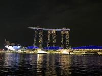 Bootstour in Singapur mit Lasershow am Marina Bay Sands Hotel