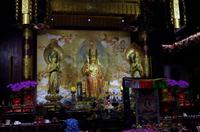 Besuch des buddhistischen Tempels 
