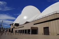 Spaziergang und Blick auf das Sydney Opera House