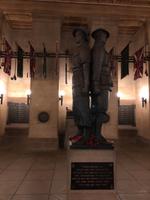 Besuch des Kriegerdenkmals 