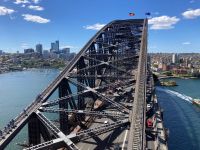19. Reisetag – Freizeit in Sydney – Spaziergang über die Harbour Bridge – Blick vom Pylon Lookout auf die Harbour Bridge