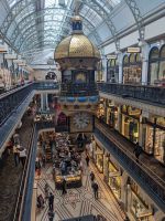 118. Stadtspaziergang Queen Victoria Mall.