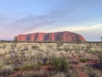 Sonnenaufgang am Uluru, Outback
