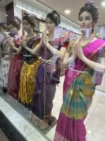 Little India - der Sari, die traditionelle Bekleidung 