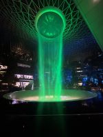 Juwel Wasserfall im Flughafen Singapur