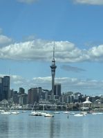 Auckland und der Skytower, höchstes Gebäude der Südhalbkugel