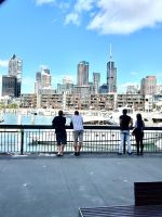 Auckland hat Lebensqualität - die Yacht vor dem Haus!