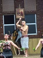 auch Frauen beherrschen das Augenrollen ...zur Abschreckung