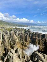 die Gischt schlägt hoch