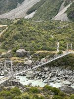 die erste Hängebrücke...