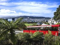 Die alte Seilbahn von 1902 bringt heute noch Besucher den Berg hinauf, Wellington