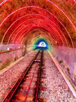 Die Tunnel des Cable Car werden beleuchtet