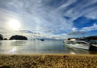 In Kaiteriteri gehen wir auf unser Ausflugsboot, Abel Tasman Nationalpark