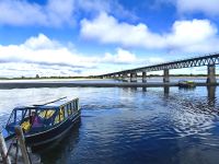 Wir machen eine Bootstour auf dem Haast River