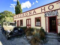 Oldtimer aus der Goldgräberzeit am Cardrona Hotel