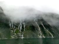 Mystische Stimmung im Milford Sound