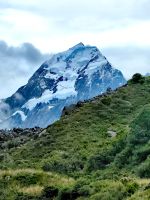 Mount Cook schaut heute ausnahmsweise aus den Wolken heraus