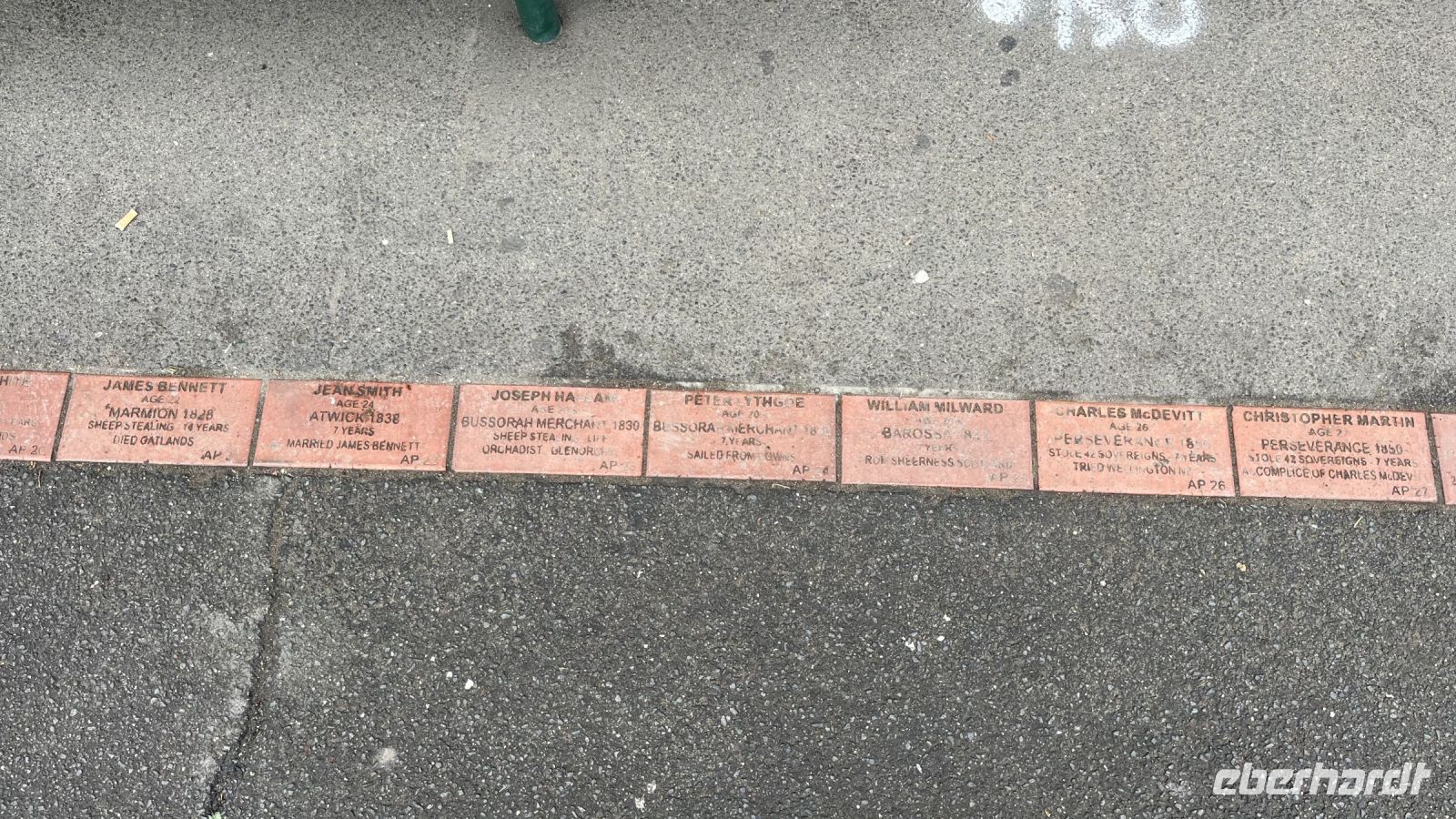 Ziegelsteine mit Straftaten