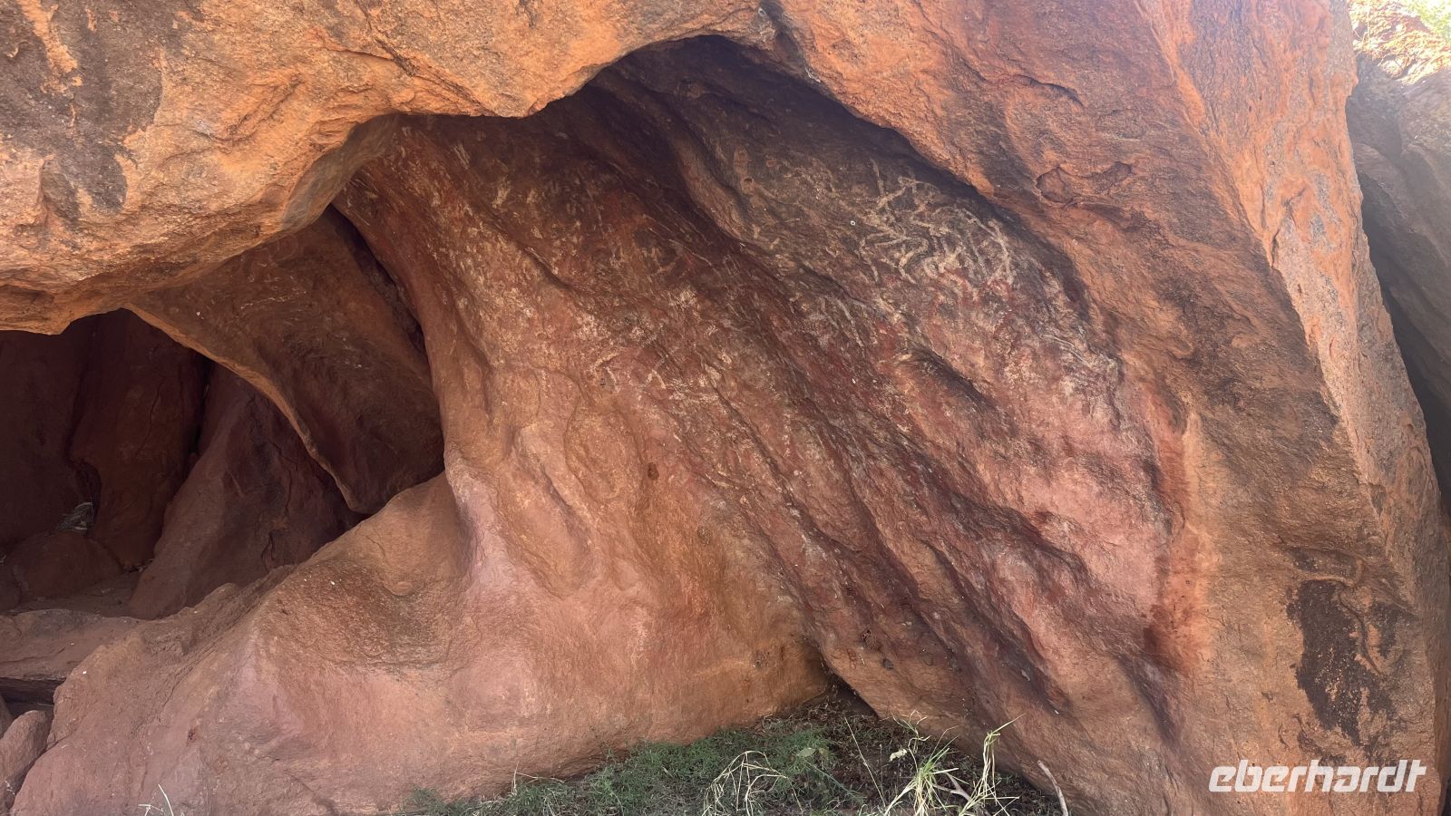 Wandmalereien am Uluru