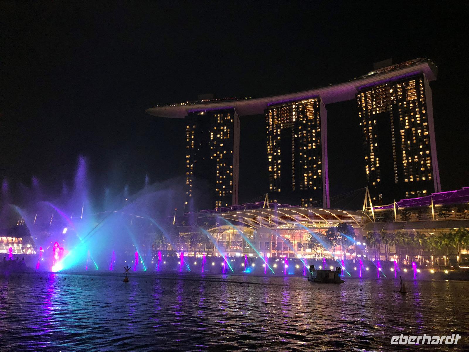 Bootstour in Singapur mit Lasershow am Marina Bay Sands Hotel