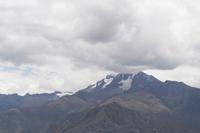 Blick zwischen Berge und Tal (3)