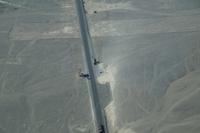 Nazca: Die Eidechse (geschnitten von der Panamericana), der Baum und die Hände