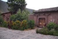 Teile eines alten Inkapalastes, bereits nach der Hispanisierung errichtet, hier lebte der spanierfreundliche Sayri Túpac