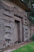 Teile eines alten Inkapalastes, bereits nach der Hispanisierung errichtet, hier lebte der spanierfreundliche Sayri Túpac