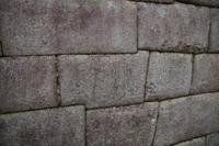 Die Ecken mancher Steine und ihre perfekte Einpassung in die Mauern sind einfach faszinierend. 