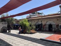 Innenhof mit Souveniers