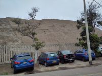 Huaca Pucllana - links sieht man den unrestaurierten Teil, rechts den restaurierten &ndash; &copy; Andreas Böcker (Eberhardt TRAVEL)