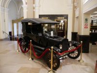 Ford Model T an der alten Rezeption des Gran Hotel Bolívar &ndash; &copy; Andreas Böcker (Eberhardt TRAVEL)