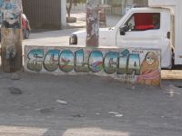 Grafitti in Nasca: Ecología - Ökologie, daneben die Darstellung einer Nasca-Mumie &ndash; &copy; Andreas Böcker (Eberhardt TRAVEL)