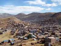 Blick auf Puno am Titicacasee