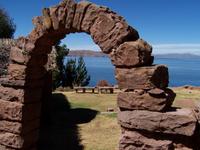 Torblick auf den Titicacasee