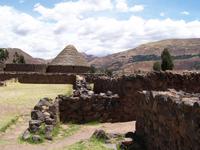 Die Lebensmittelspeicher in Raqchi