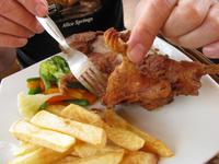 Da sind sogar noch die Krallen dran