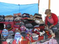 Mützenverkauf in Patahuasi