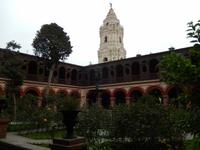 20 Patio_und Glockenturm