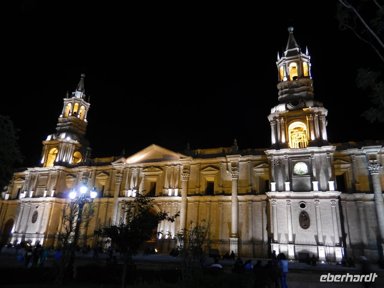 057_Arequipa Kathedrale bei Nacht