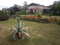 Blick in den Park  in der Nähe der Abteikirche