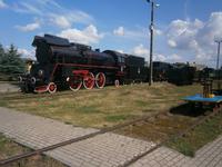 zwei rekonstruierte Lokomotiven der Nomalspur in Elk