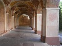 Im restaurierten Kreuzgang