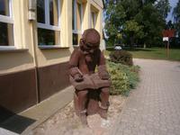 Beim Holzschnitzer am Bahnhof von Elk