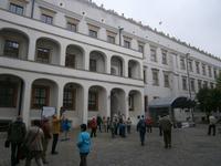 Im Innenhof des Schlosses